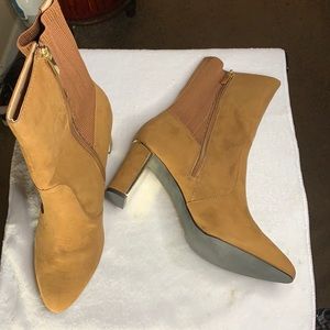 Iman size11 suede boots